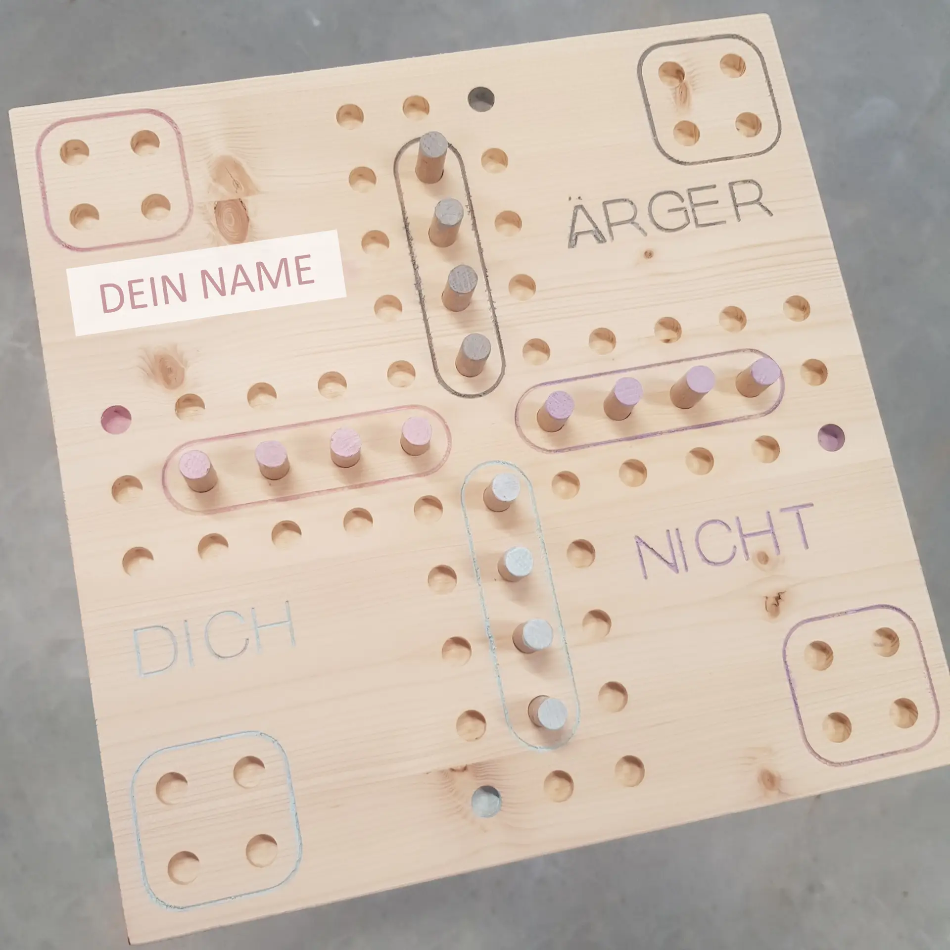 Brettspiel Mensch ärger dich nicht